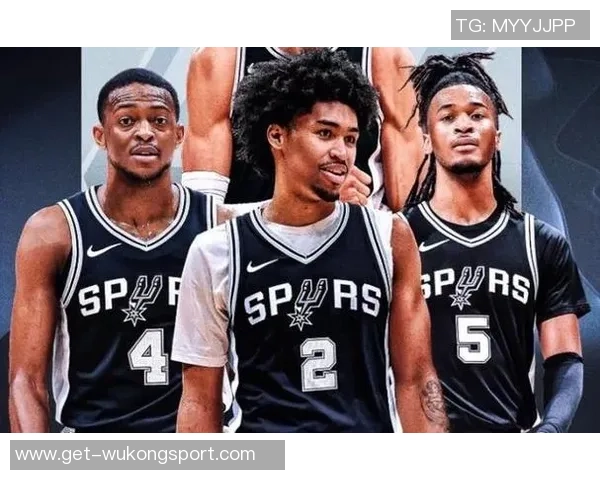 卡斯尔谈三后卫阵容福克斯哈珀球商高助球队发展